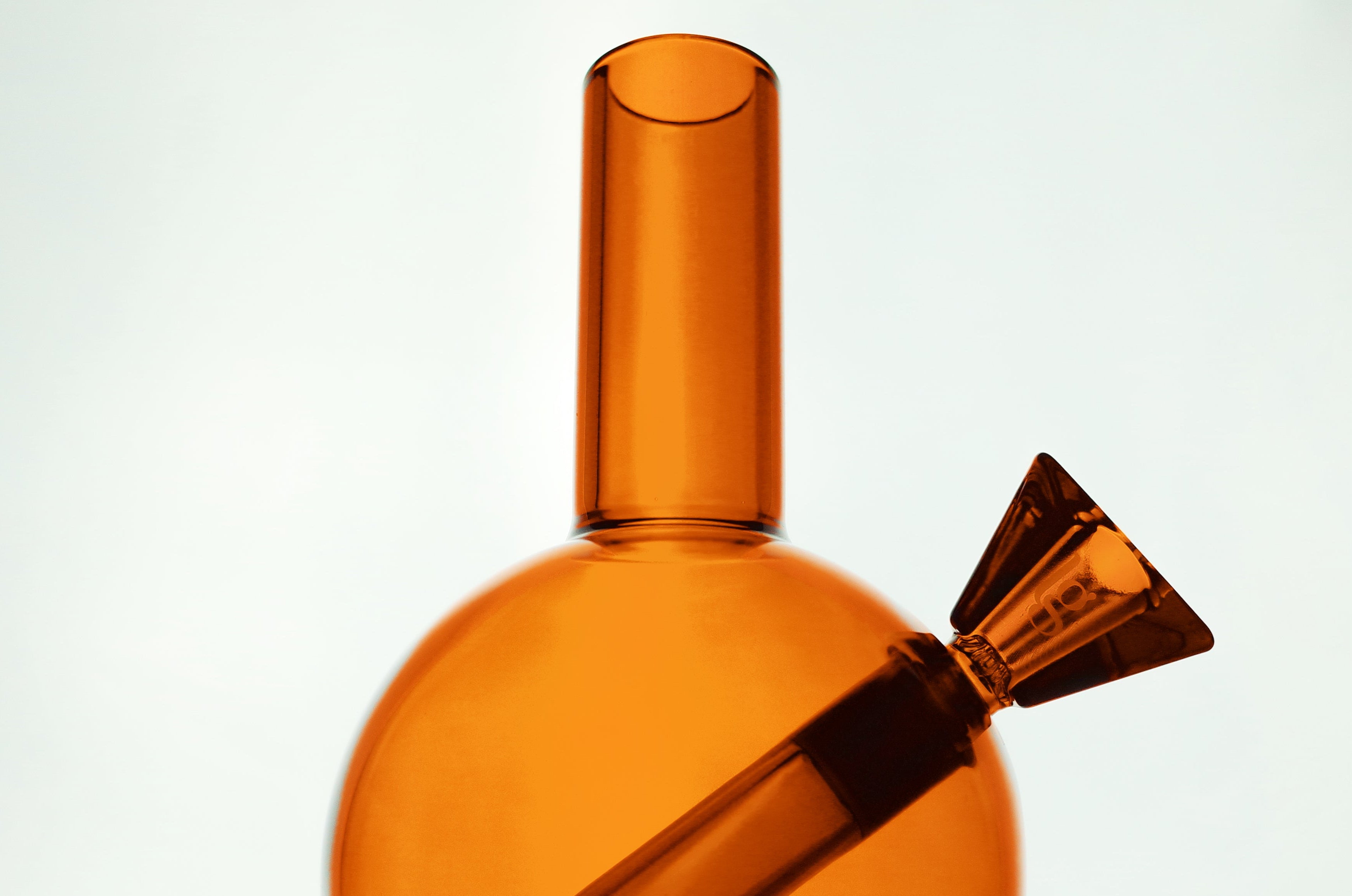 amber-neck