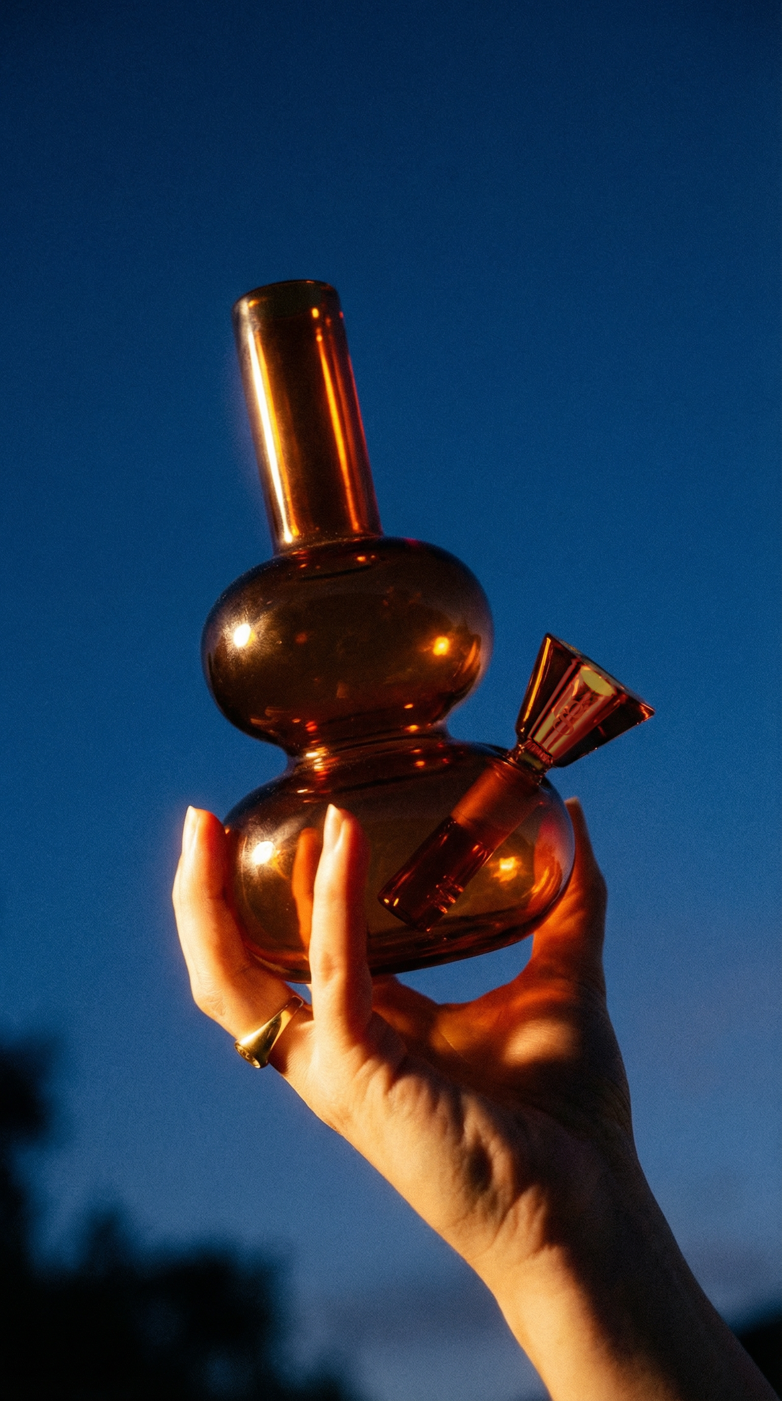 How to Use a Bong with a Dry Herb Vaporizer | Loke Glass How to Use a Bong with a Dry Herb Vaporizer | Loke Glass