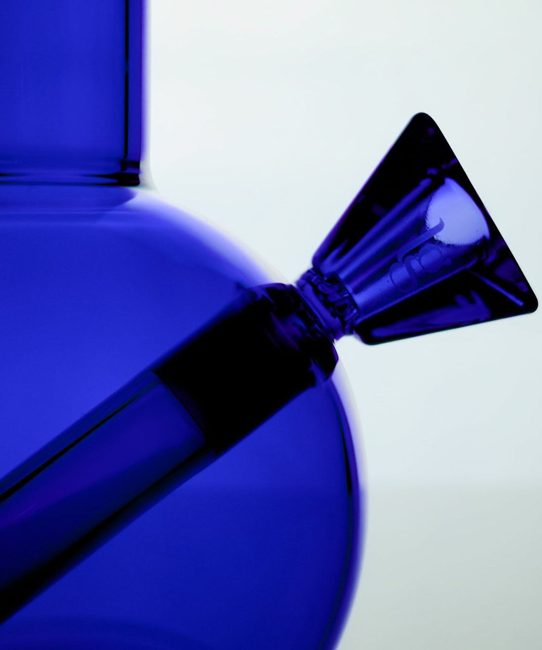 loke glass gaia bong in blue