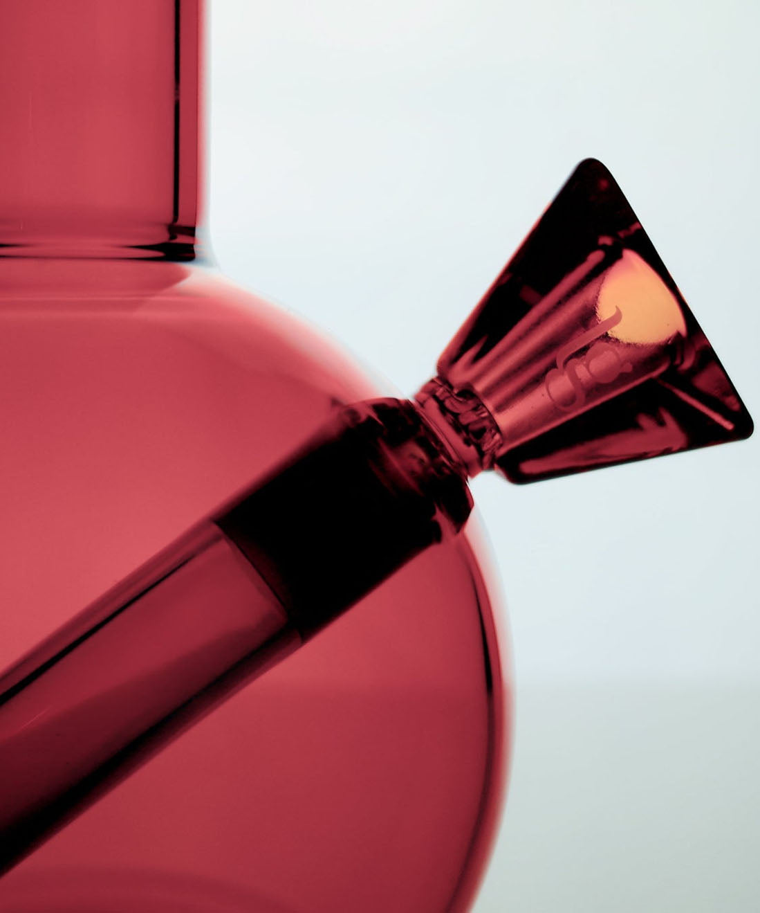 loke glass gaia bubbler in burgundy