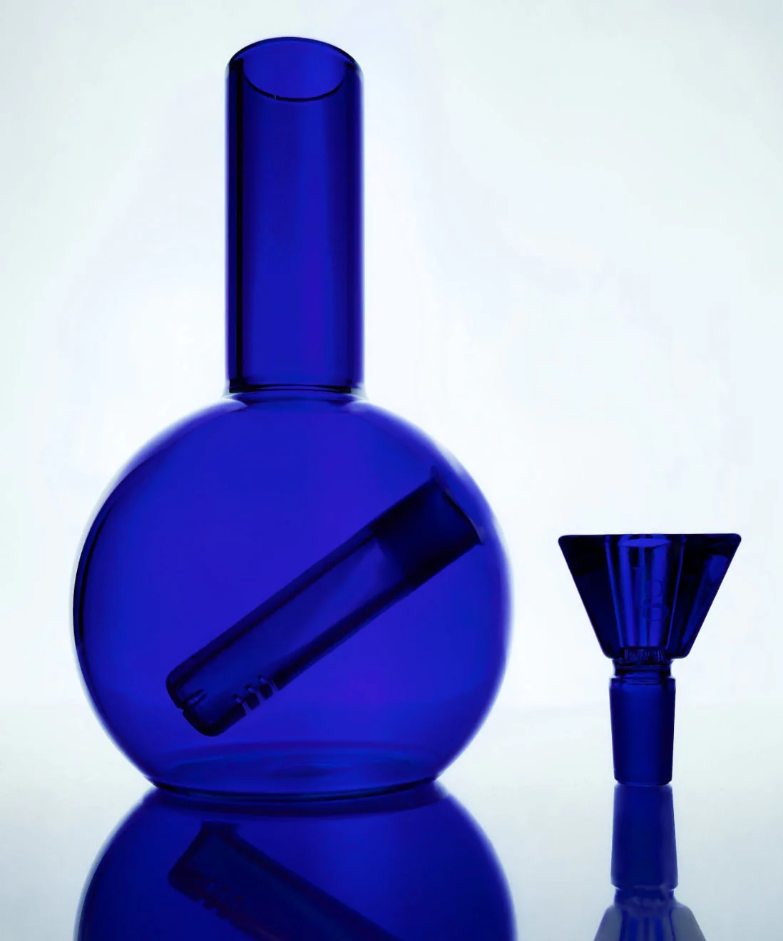 loke glass gaia bubbler in blue