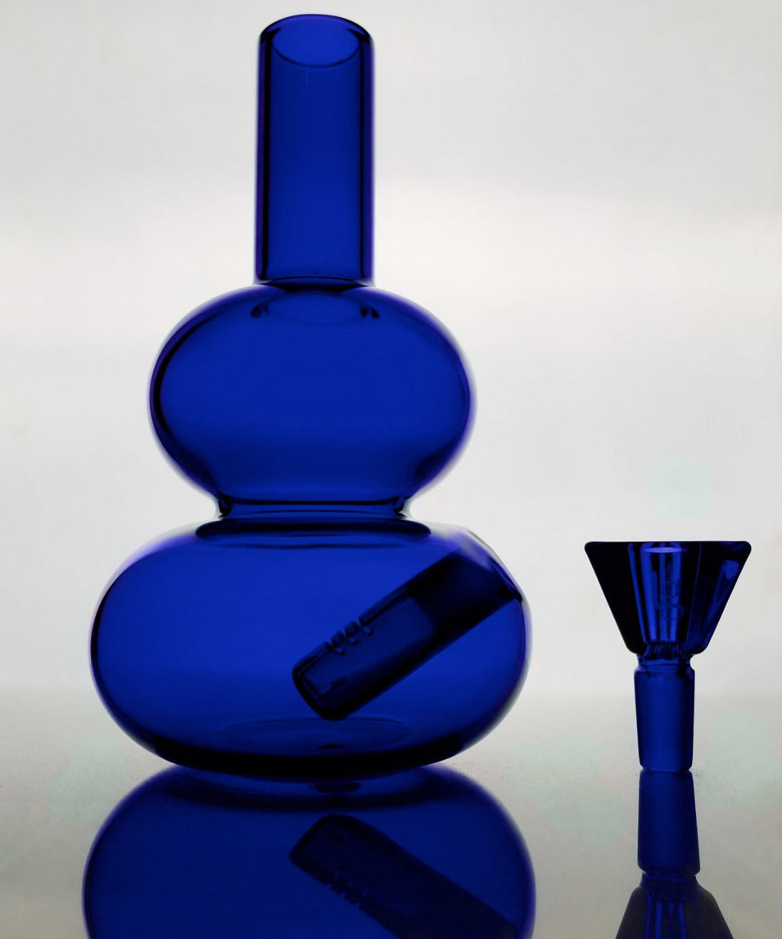loke glass lilah bong in blue