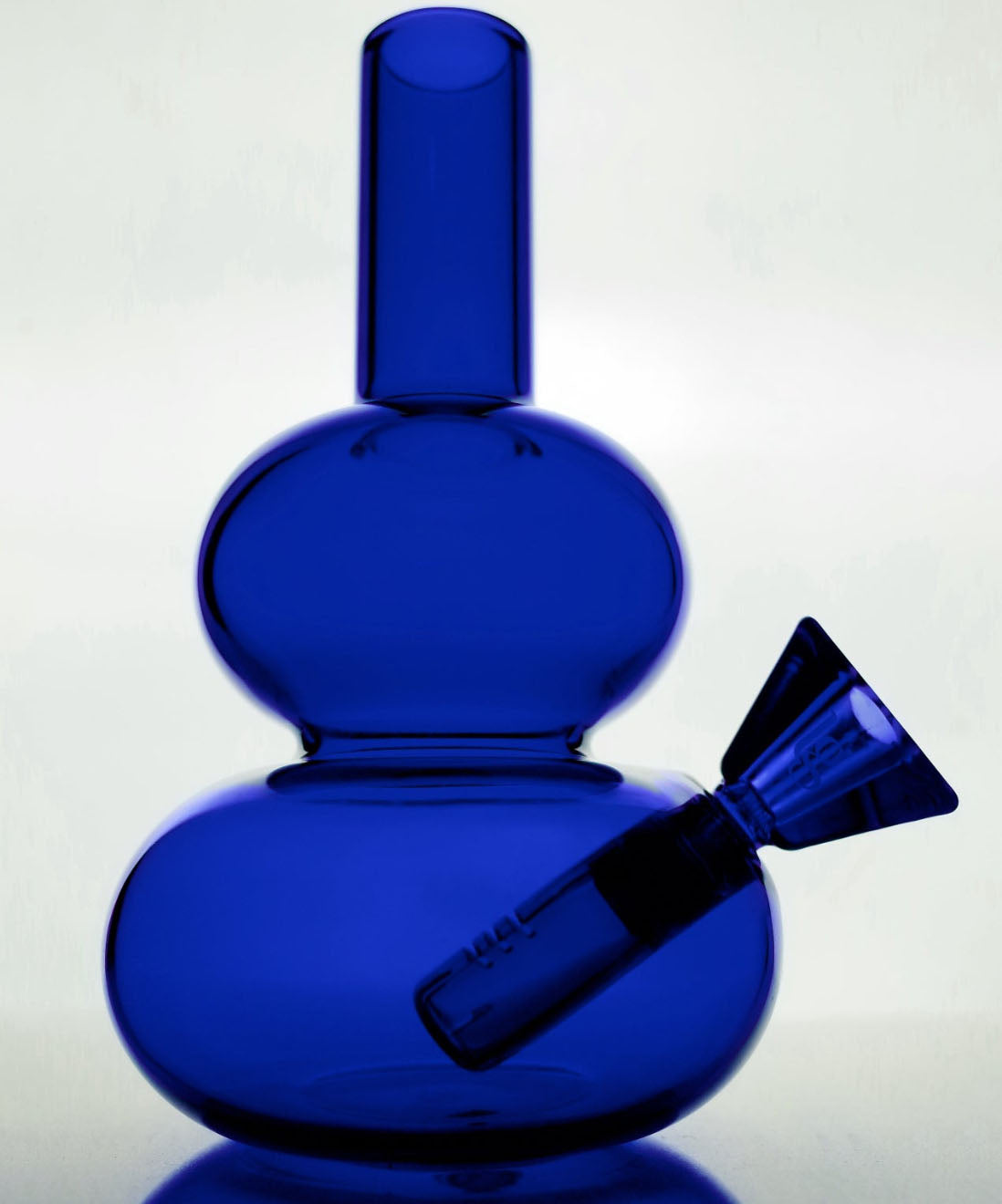 loke glass lilah bong in blue